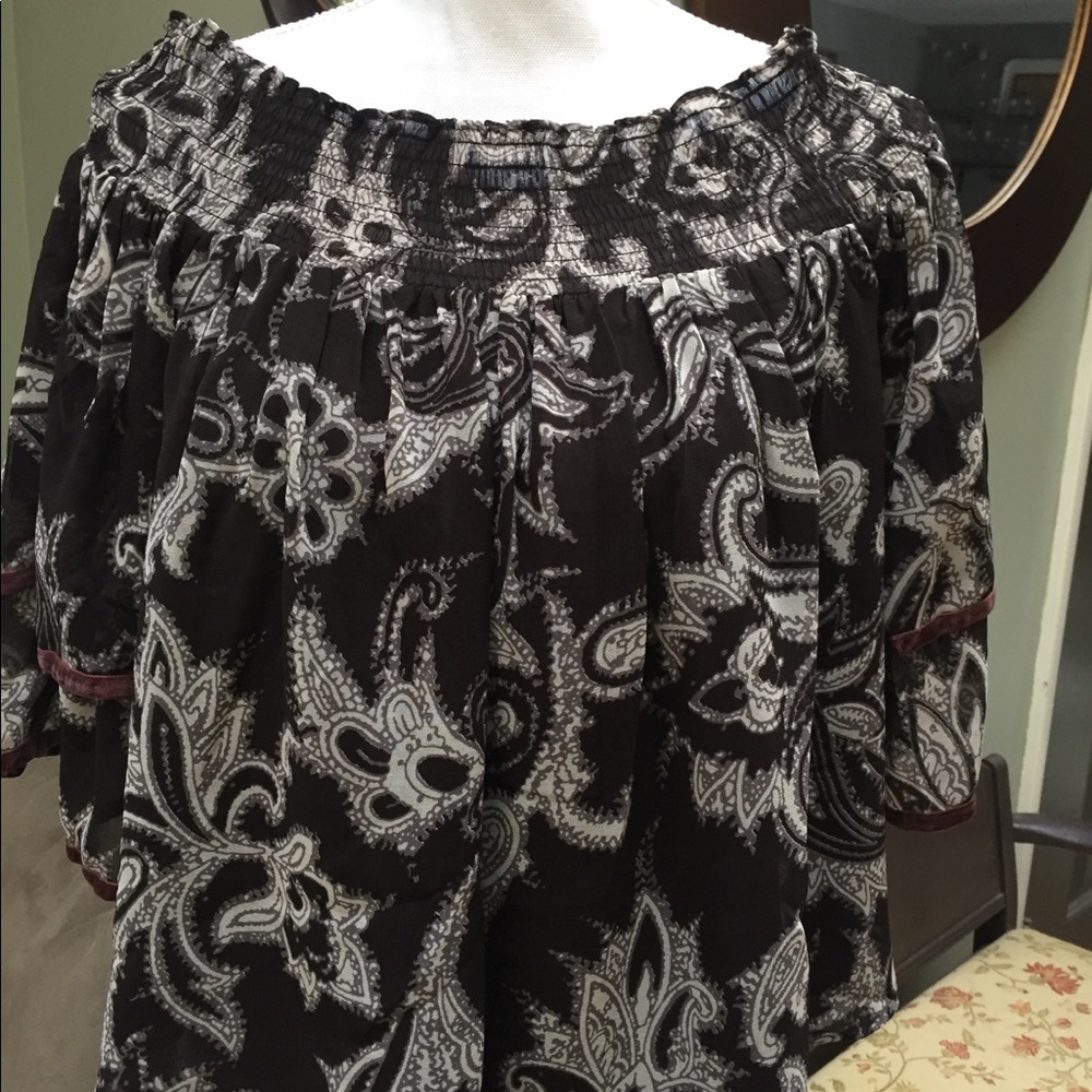 Women’s Loft Patterned Blouse Size Medium